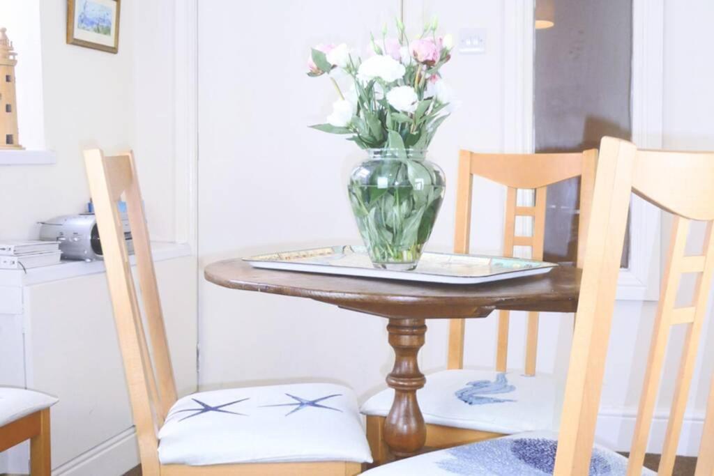 Kikas Cottage, Rear 89 Church Street, White Horse Yard ウィットビー エクステリア 写真